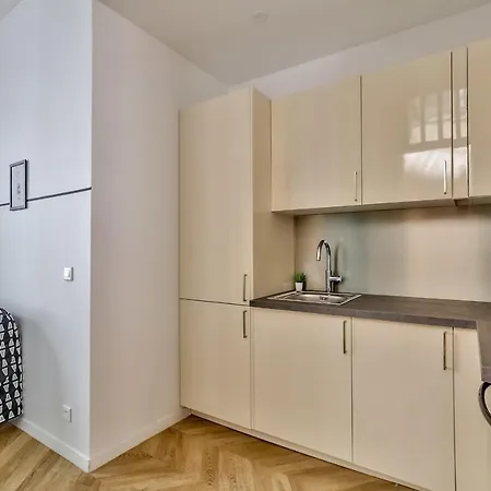 Apartment In Front Of Gare De Lyon Next To Bastille Paris